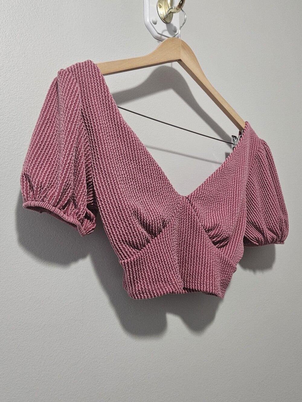 Tops. - Picture 2 of 6